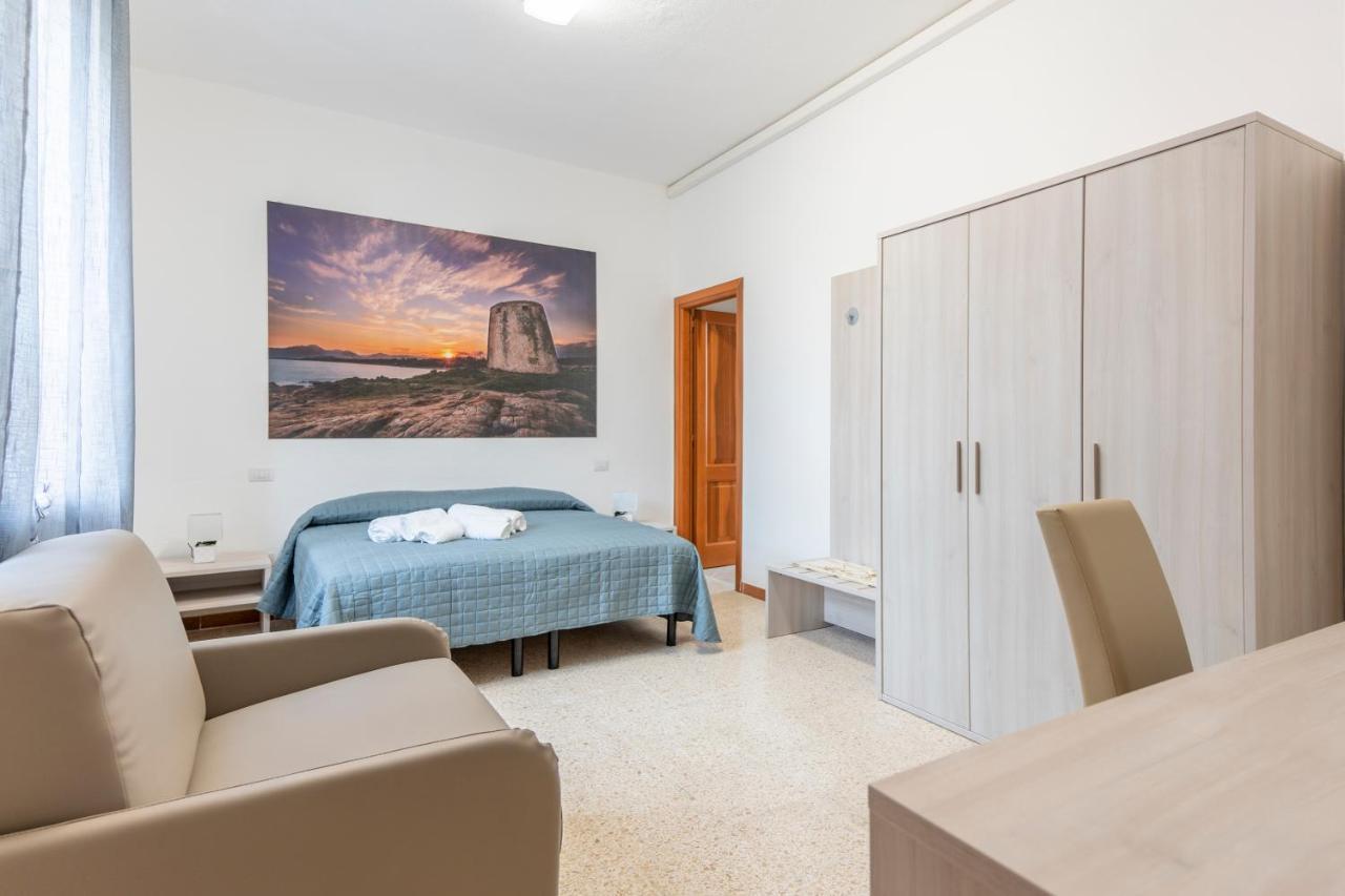 Hotel Dei Tacchi Osini Екстериор снимка