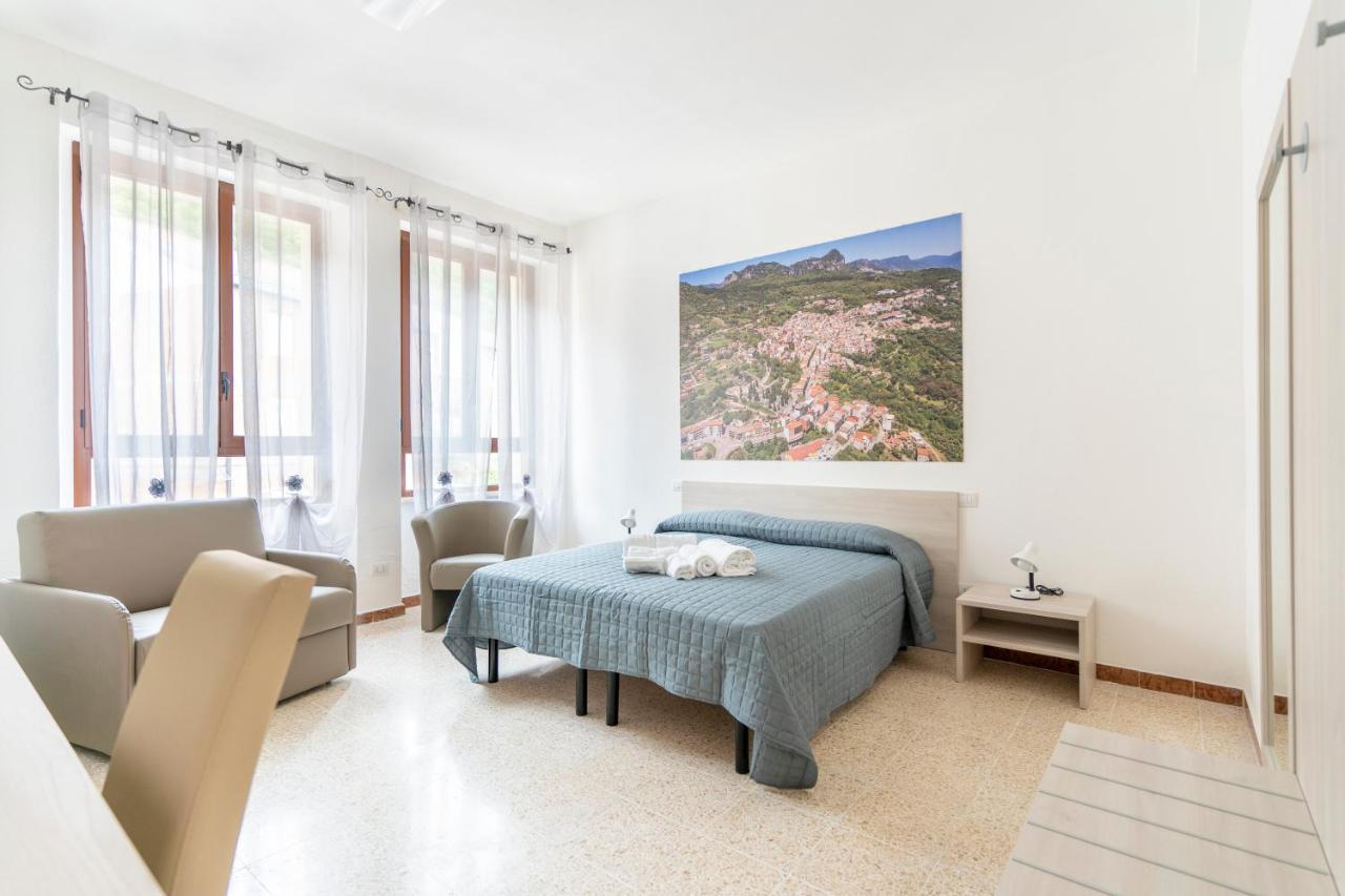 Hotel Dei Tacchi Osini Екстериор снимка